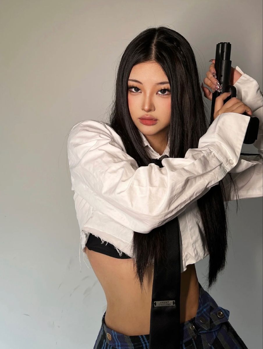 A cozy shot with Sassy girls — straight from Istanbul