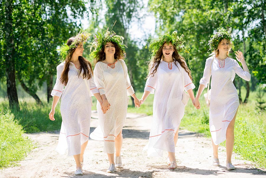 A cozy shot with Slavic girls — straight from Istanbul