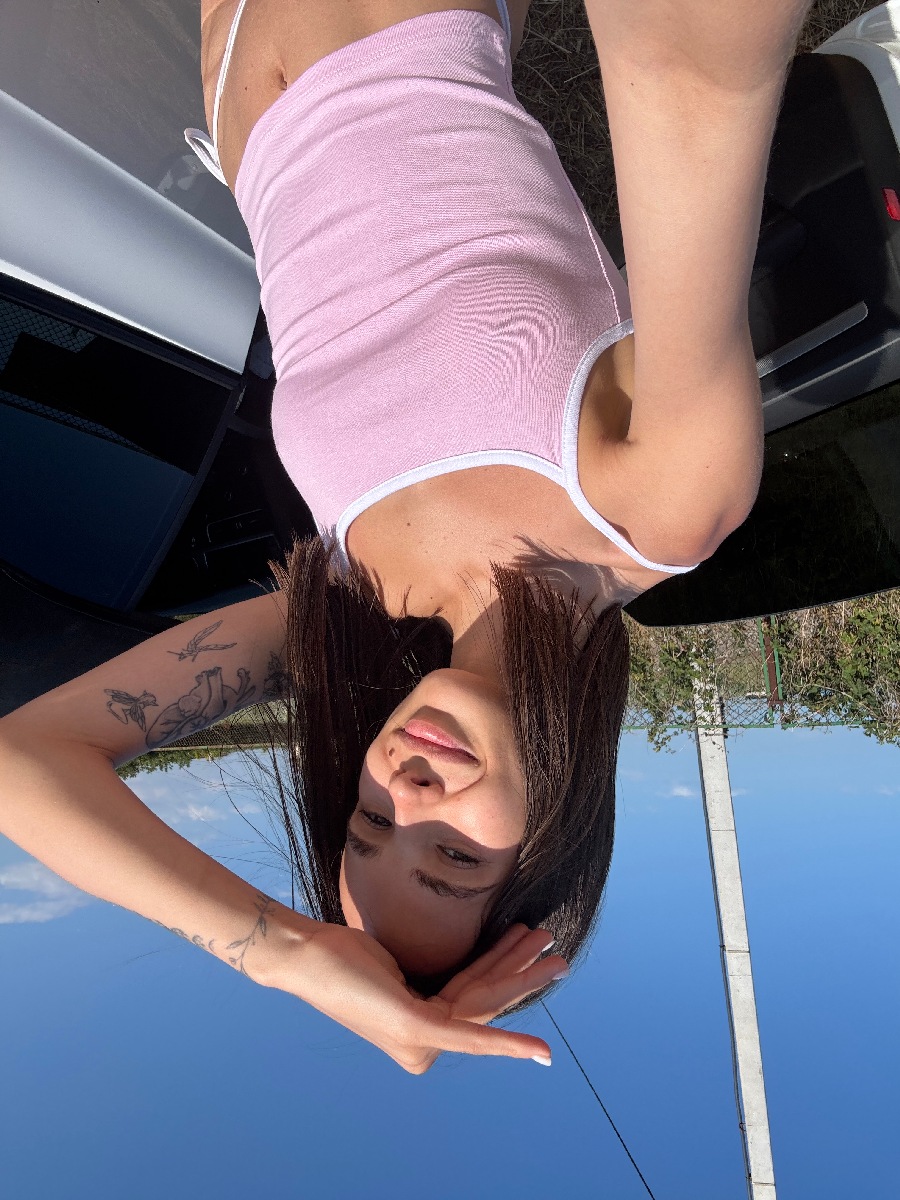 Sexy model Tina in Istanbul